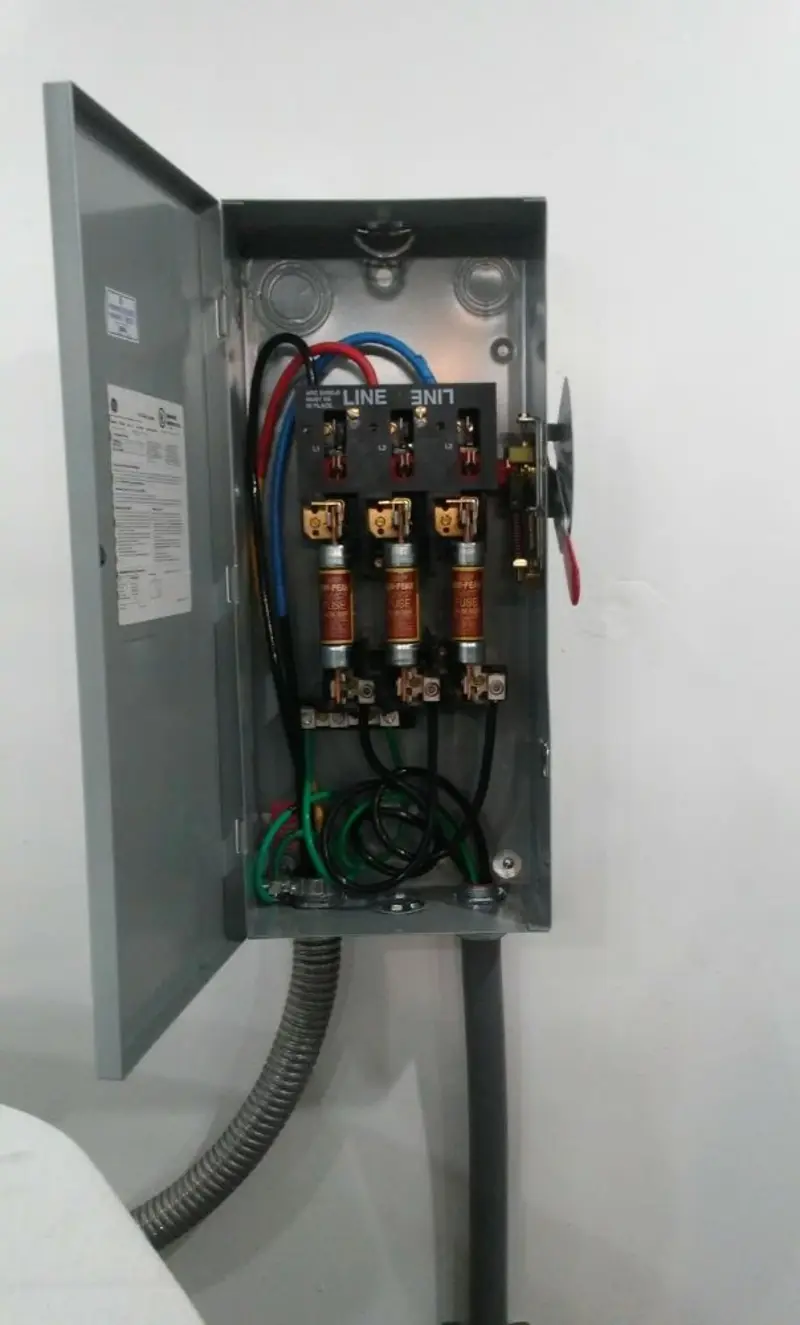 Three-phase disconnect switch installed for Electrical Wiring & Rewiring in Casa Grande